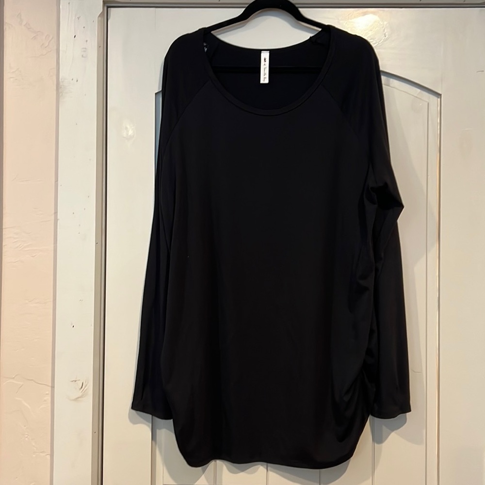 Vanilla Bay long sleeve top with hearts on elbows, excellent used condition.